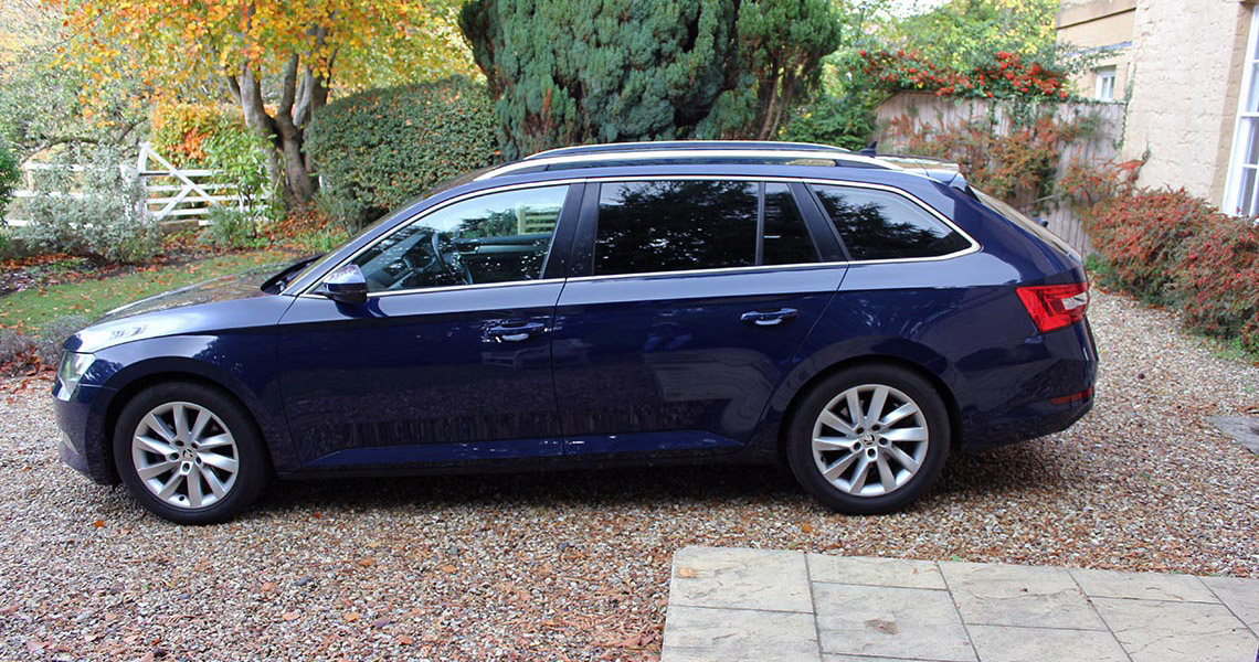 MP Taxis Skoda Superb local taxi service